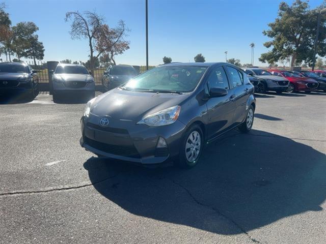 2012 Toyota Prius c Base 3