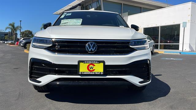 2024 Volkswagen Tiguan SE R-Line Black 4