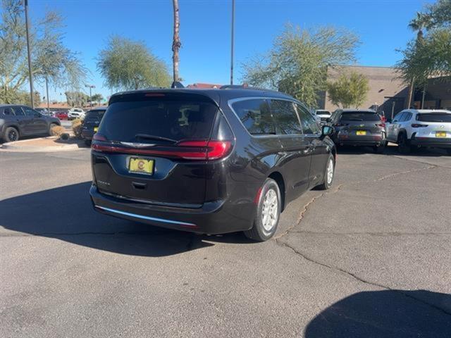 2022 Chrysler Pacifica Touring L 6