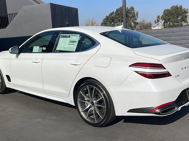 2025 Genesis G70 2.5T AWD 11