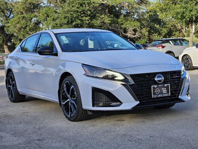 2024 Nissan Altima 2.5 SR 2