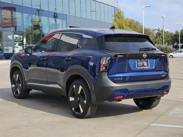 2025 Nissan Kicks SR 3