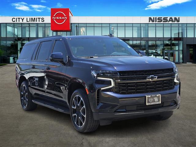 2023 Chevrolet Suburban RST 2