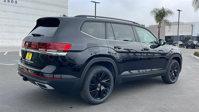 2025 Volkswagen Atlas SE 7