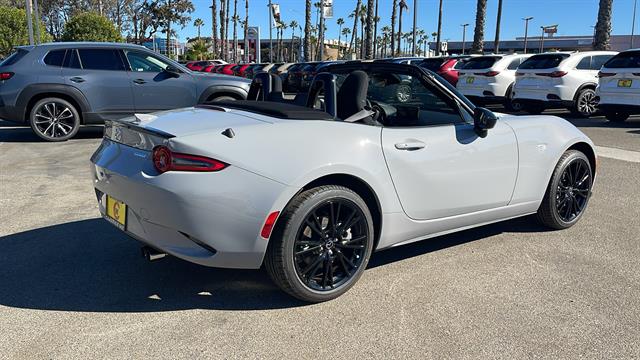 2024 Mazda MX-5 Miata Club 7