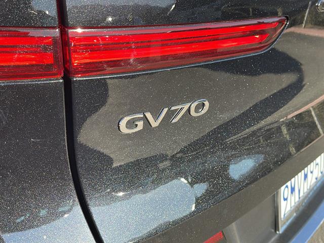 2025 Genesis GV70  30