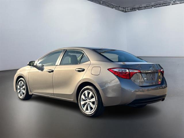 2015 Toyota Corolla LE 4dr Sedan 10