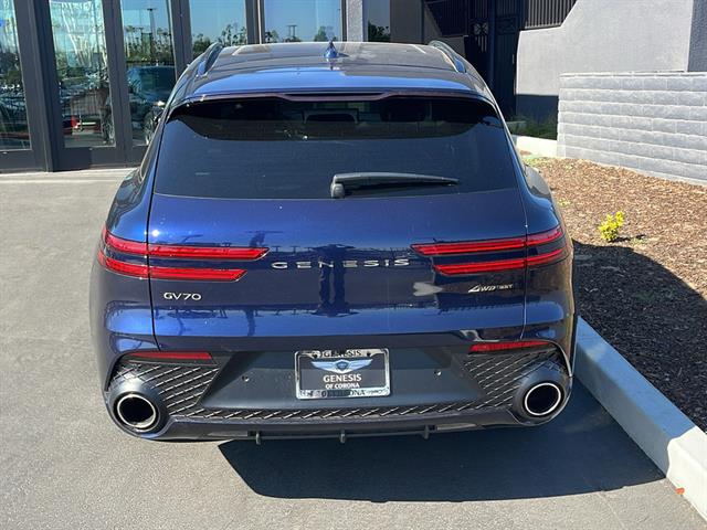 2025 Genesis GV70 3.5T AWD Sport 8