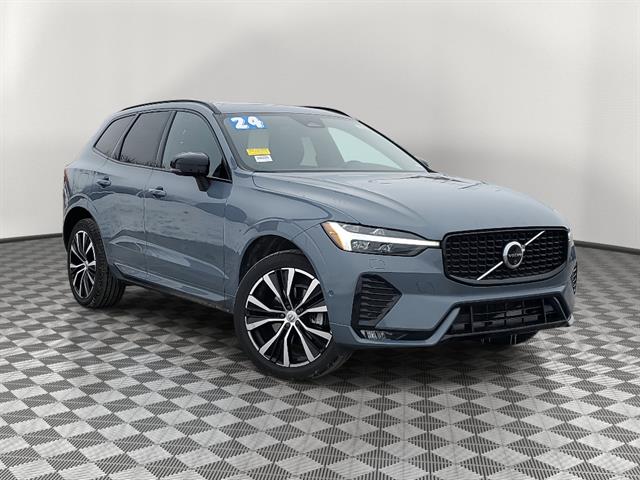 Volvo XC60 B5 Plus Dark Theme AWD