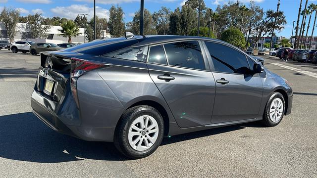 2018 Toyota Prius Two 4dr Hatchback 7