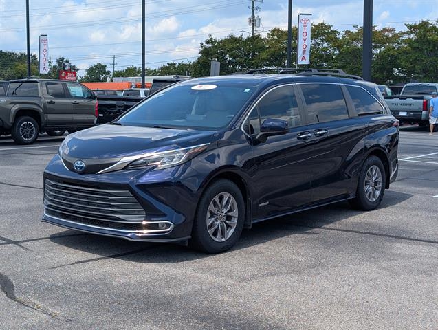 2021 Toyota Sienna XLE