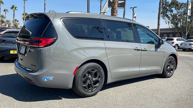 2021 Chrysler Pacifica Limited 7