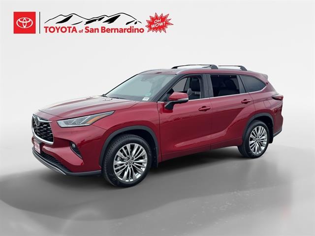2026 Toyota Highlander Platinum's photo