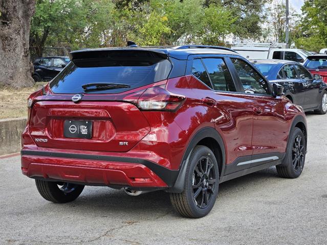 2024 Nissan Kicks SR 5