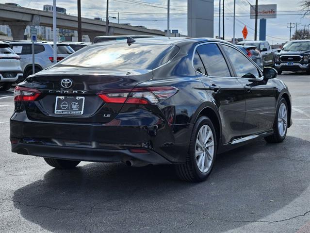 2022 Toyota Camry LE 5