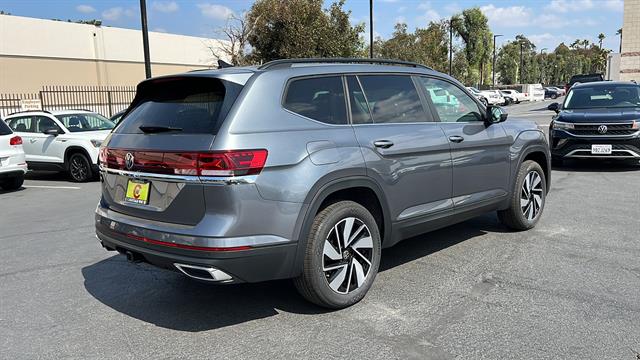 2024 Volkswagen Atlas SE 7