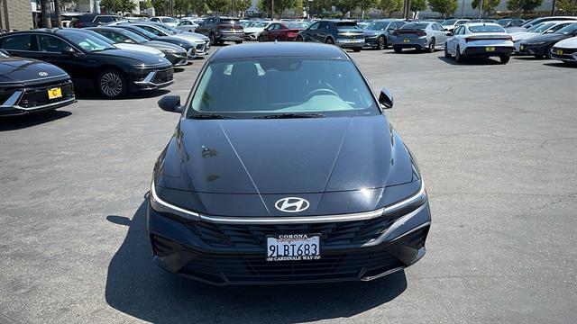 2024 Hyundai Elantra SE 11