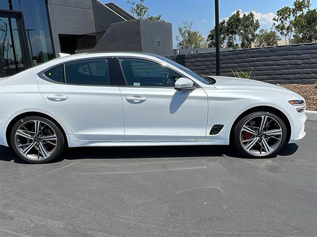 2025 Genesis G70 3.3T RWD Sport Advanced 5