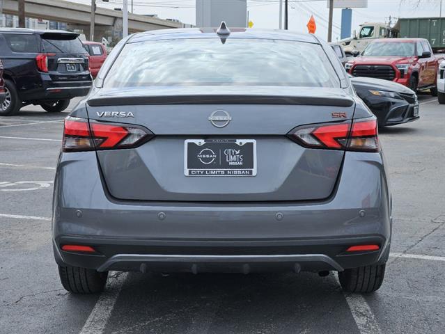 2023 Nissan Versa SR 4