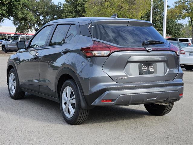 2024 Nissan Kicks S 3