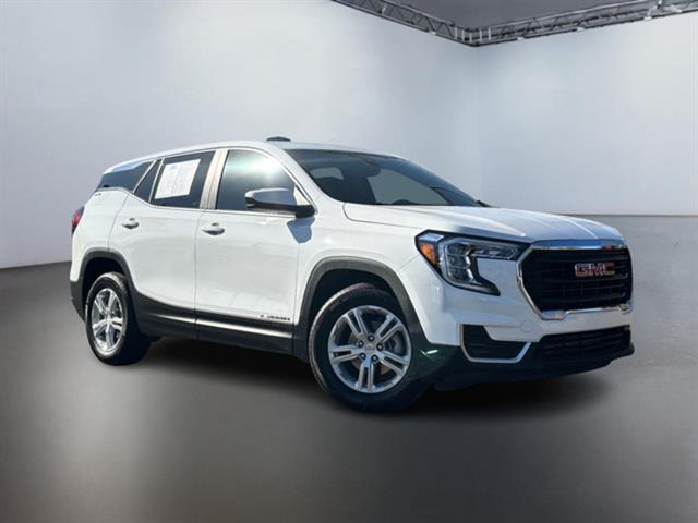 2024 GMC Terrain SLE 2