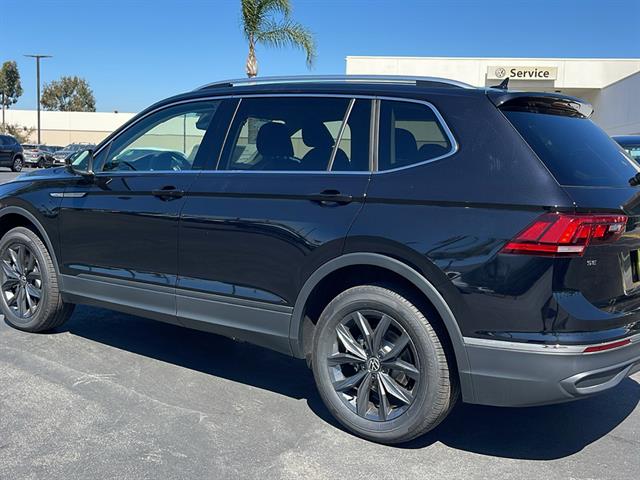 2024 Volkswagen Tiguan SE 11