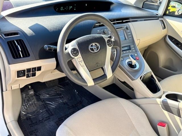 2012 Toyota Prius Base 4dr Hatchback 17