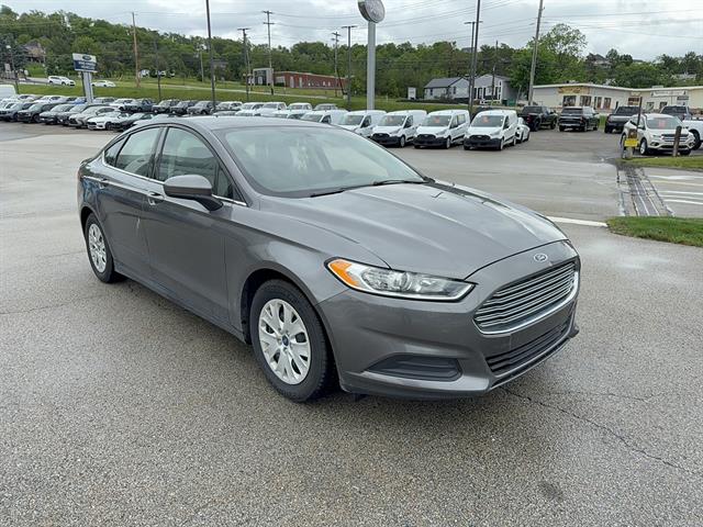 View vehicle photo 4