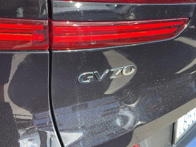 2025 Genesis GV70 2.5T Standard 29