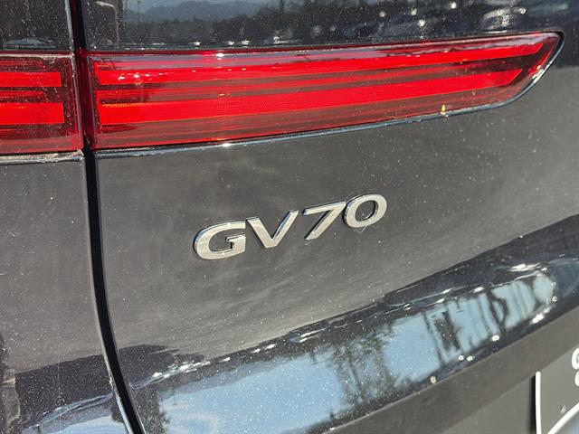 2025 Genesis GV70 2.5T AWD 30