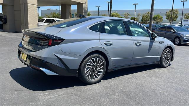 2024 Hyundai Sonata Hybrid Limited 7