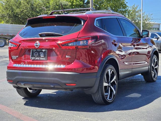 2022 Nissan Rogue Sport SL 4