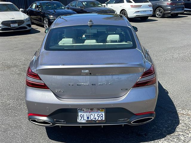 2024 Genesis G70 3.3T Sport Advanced 8