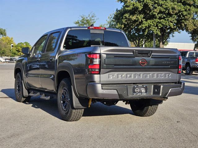 2025 Nissan Frontier PRO-4X 3