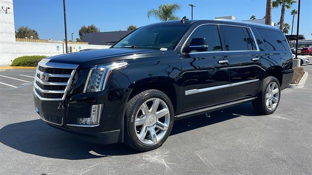 2018 Cadillac Escalade ESV Premium Luxury 13