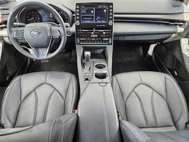 2022 Toyota Avalon XLE 17