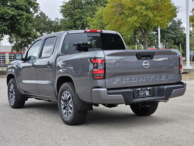 2024 Nissan Frontier SL 3