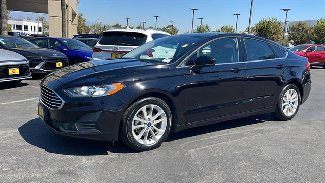 2020 Ford Fusion Hybrid SE 13