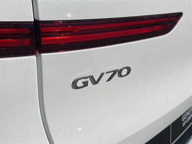 2025 Genesis GV70 2.5T AWD 30