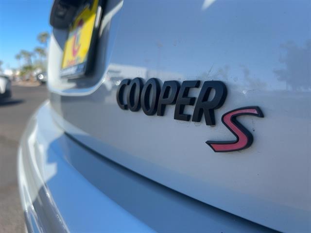 2019 MINI Hardtop 4 Door Cooper S 12