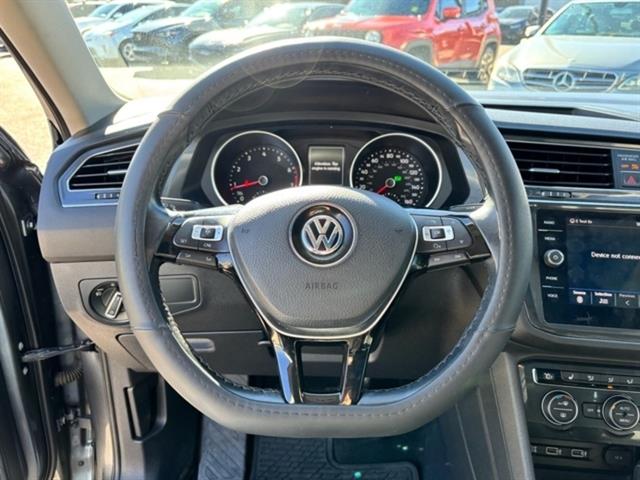 2018 Volkswagen Tiguan 2.0T SEL 22