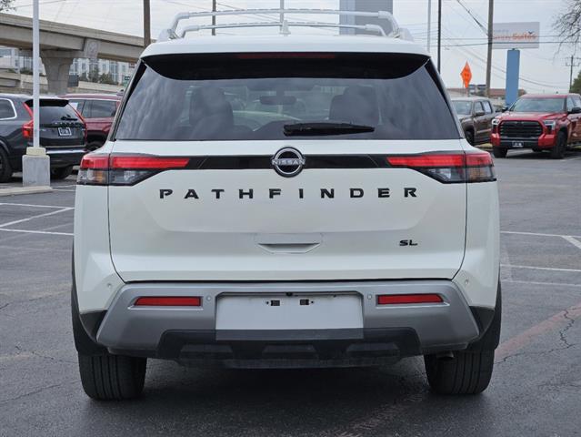 2023 Nissan Pathfinder SL 4