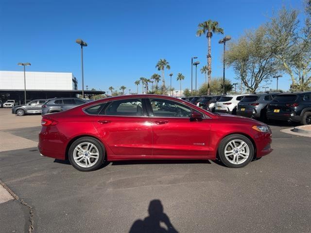 2018 Ford Fusion Hybrid SE 9