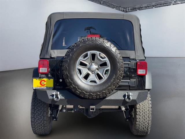 2015 Jeep Wrangler Unlimited Rubicon 6