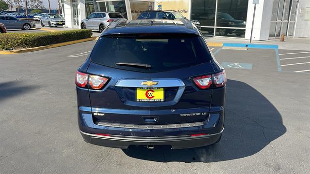 2015 Chevrolet Traverse LS 8