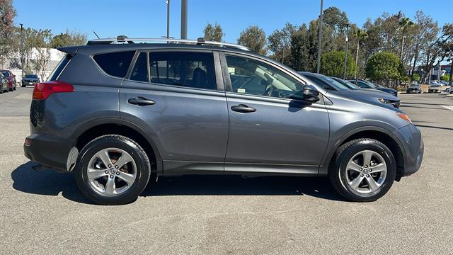 2015 Toyota RAV4 XLE 6