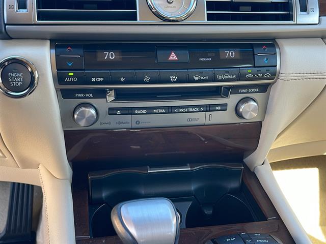 2016 Lexus LS 460 Base 22