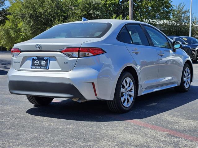 2023 Toyota Corolla LE 3