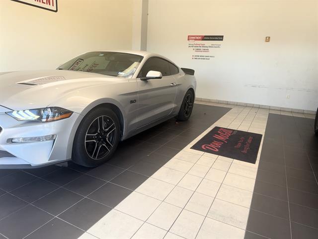 2019 Ford Mustang GT Premium photo 3