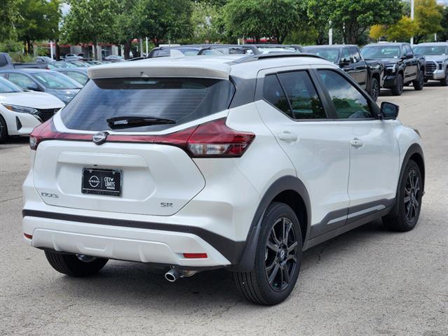 2024 Nissan Kicks SR 3